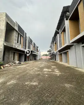 DIJUAL VILLA LEBAR 8 KOMPLEK GRIYA GARDEN