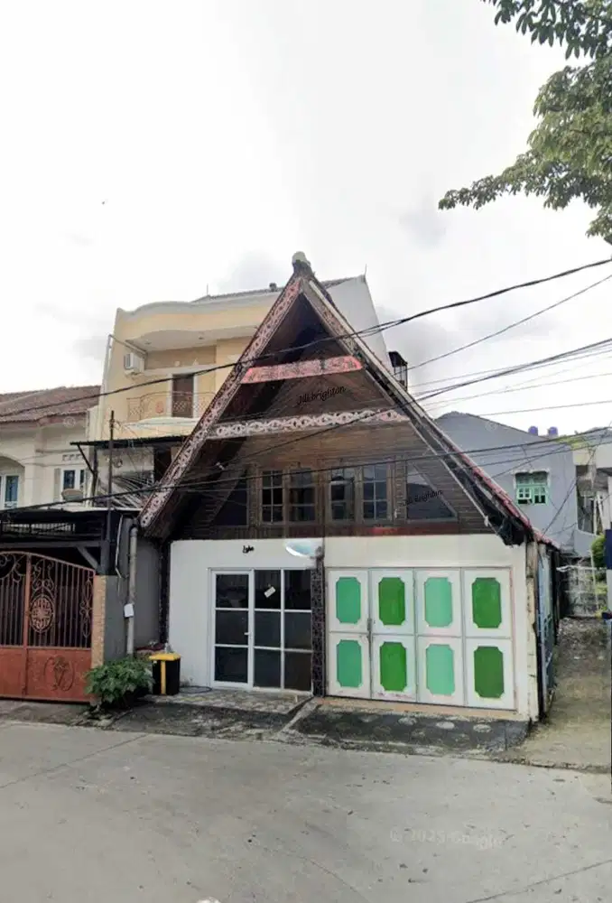 Rumah Hoek 2 Lantai Cocok Untuk Hunian Keluarga Duri Kepa