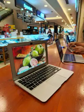 Macbook Air 11 inch 2015 i5 Ram 4GB SSD 128GB