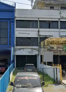 Ruko Siap Pakai Pinggir Jalan Besar di Ciputat Raya