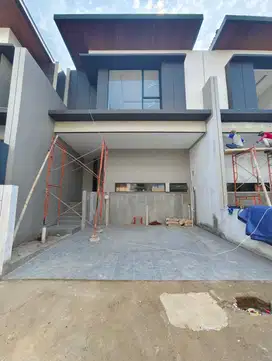 Rumah Baru Moderen Komp Elit Setraduta dk Tol Pasteur Kota Bandung