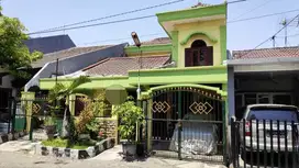 DIJUAL RUMAH , LOKASI STRATEGIS di KUTISARI INDAH SURABAYA