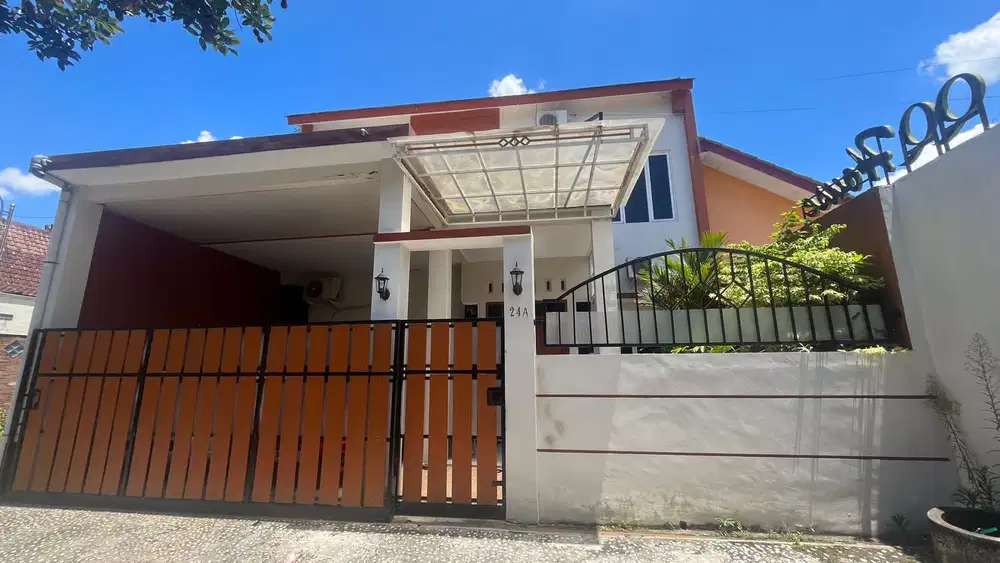 Rumah mewah cantik semi furnished kolam renang di Purwomartani  Jogja