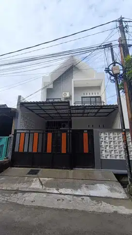 Jual Rumah BaRu Dekat Sumarecon