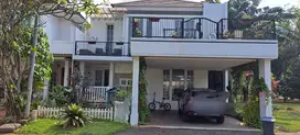 Rumah DePark. Rapi. Siap Huni. Bebas Banjir. Renovasi. Aman. 2 Lantai.