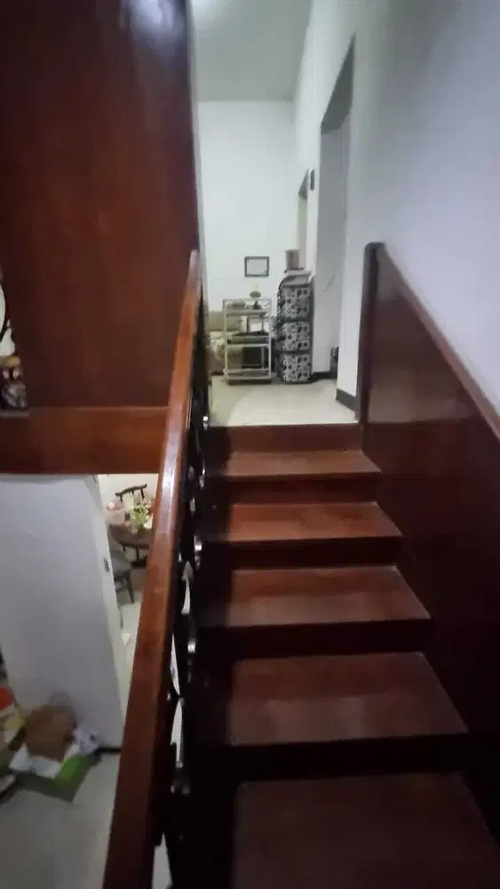 Dijual Rumah Siap Huni. Dekat Kampus UNTAG di Manyar Surabaya