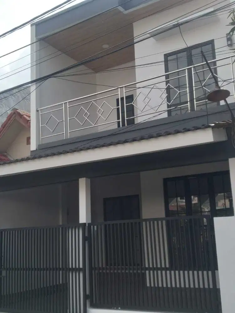 Dijual Cepat Rumah Bagus Siap Huni di Taman Harapan Baru, Kota Bekasi