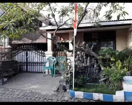 Dijual rumah strategis siap huni di Wisma Tropodo, Waru, Sidoarjo