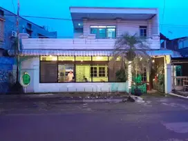 Rumah 2Lt Strategis Bisa Utk Usaha di Manahan