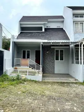 Jual Rumah 2 Lantai Siap Huni di Grafika Banyumanik Semarang