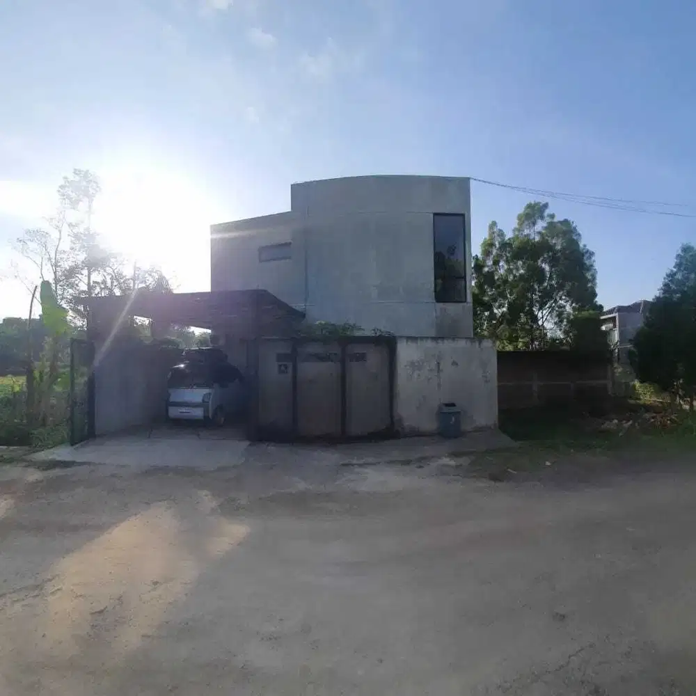 Rumah 2 Lantai siap huni di Komplek Gegerkalong Permai Bandung Utara
