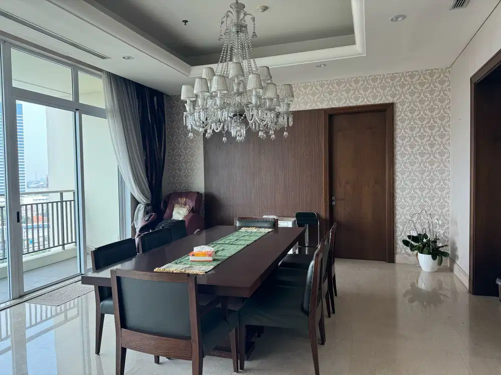 Dijual Cepat Apartment Mewah Pakubuwono Signature 4 BR Full Furnished