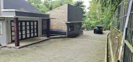 Rumah villa lingkungan Asri dan sejuk dengan sungai bersih kawasan kaliurang