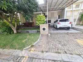 RUMAH MEWAH GRAHA PADMA