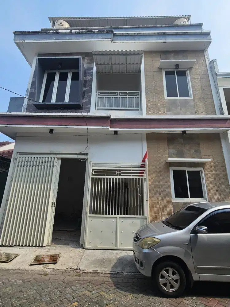 Rumah di Kalijudan Taruna Surabaya