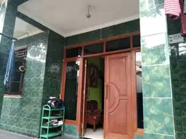 Rumah Luas 104 m2 Strategis Dekat Stasiun Lenteng Agung Murah 550 Juta