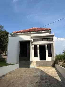 Di Jual Rumah Redy stok dengan suasana asri dan udara segar