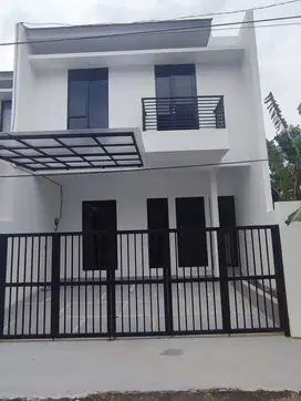 RUMAH BARU MURAH JALAN LEBAR MINIMALIS STRATEGIS DI JAGAKARSA JAKARTA