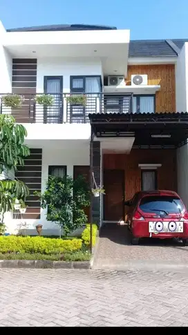 Rumah Mewah Nyaman Cluster Elit Strategis Di Jalan Raya Utama Jatisari
