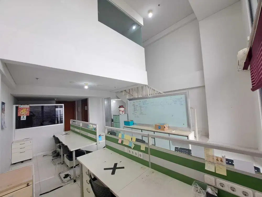 Jual Cepat Kantor Siap Huni 102 m2 di SOHO Pancoran, Hrg Kompetitif