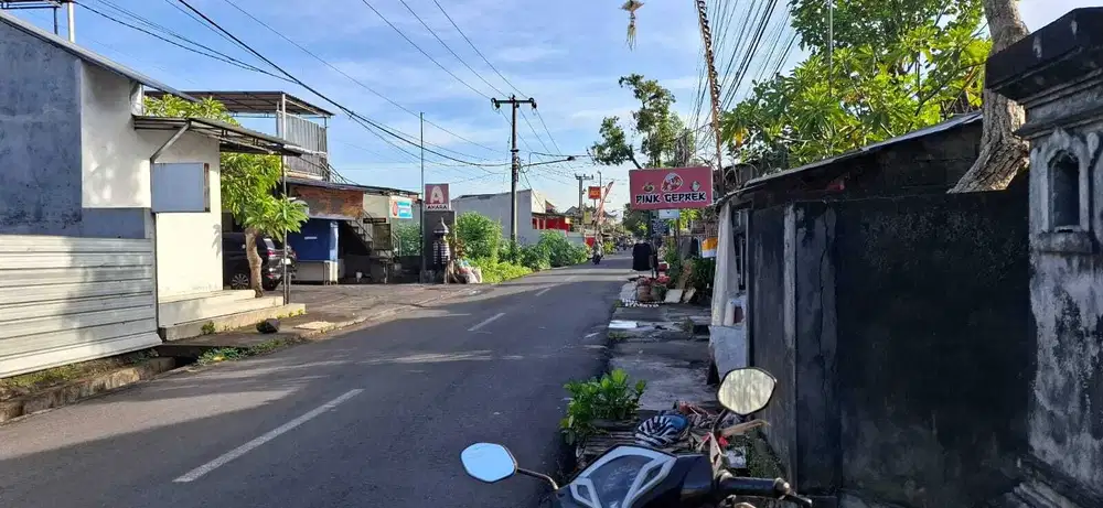 Di kontrakan tanah jalan Tukad Pancoran , Denpasar, Bali