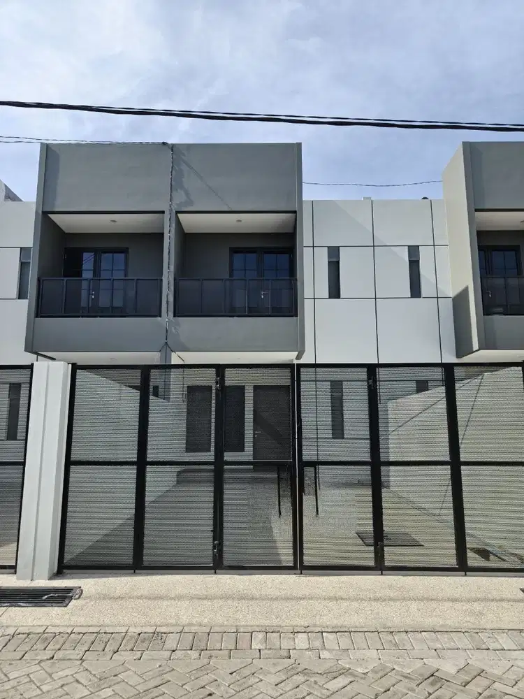 Baru Gress‼️Rumah lebak arum row jalan 2 mobil