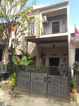 Dijual Rumah 2 Lantai Siap Huni
