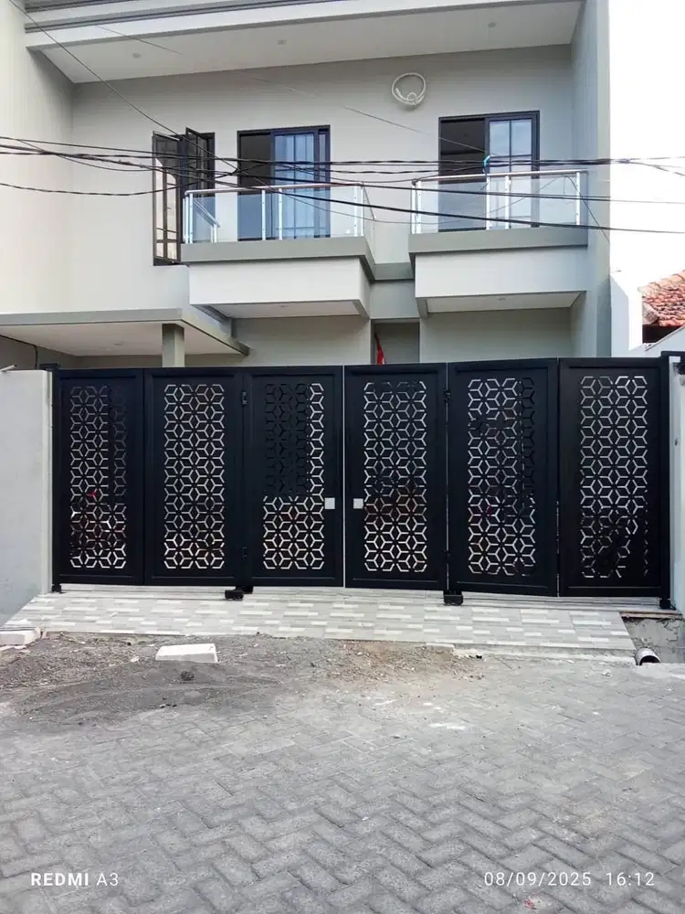 Baru Gress! High Quality Jual Rumah New Minimalis di Mulyosari Utara