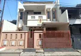 Dijual Rumah Bagus 2 Lantai Margahayu Raya