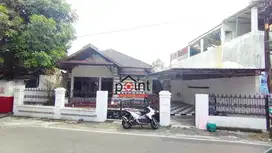 Rumah luas tengah kota dekat solo square mall solo