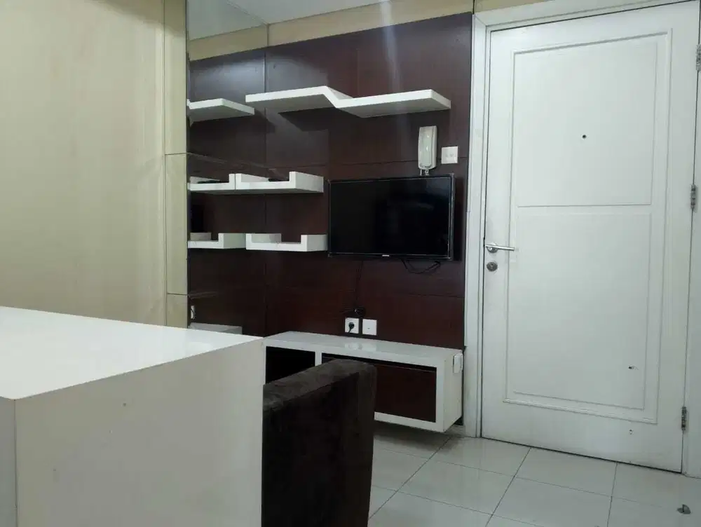 Di sewakan apartemen green lake Sunter 2 bedroom furnish