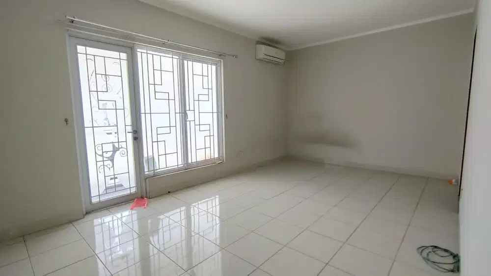 Rumah Siap Huni Bagus Luas 105 Premier Park 2 Modernland Tangerang