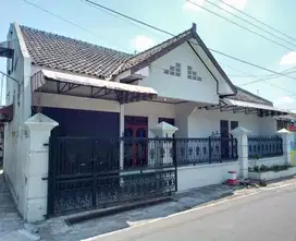 Rumah Solo Kota Murah Lokasi Nyaman Tengah Kota