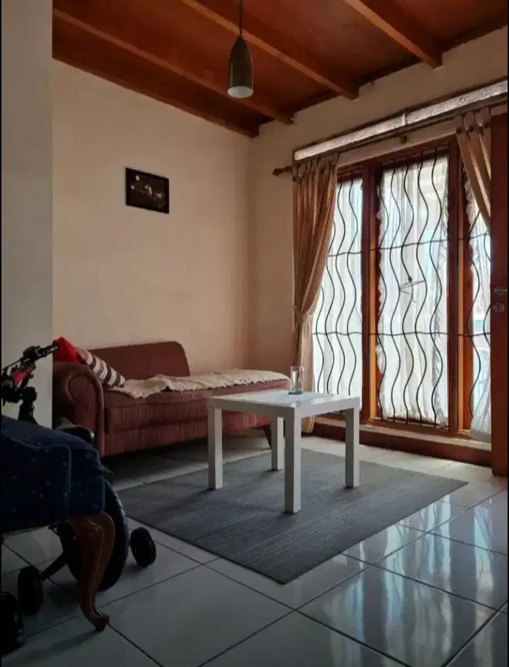 Dijual Cepat Rumah Turangga Dalam Komplek Harga di Bawah Pasaran