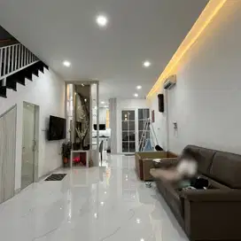 JAMIN MANTAP Rumah Full Furnished Komplek Madio Regency Krakatau