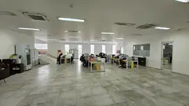 Office space 400 m type Deluxe sudah furnished di Taman Tekno BSD City