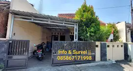 Jual Cepat || Rumah Terawat Dekat Palur Plasa