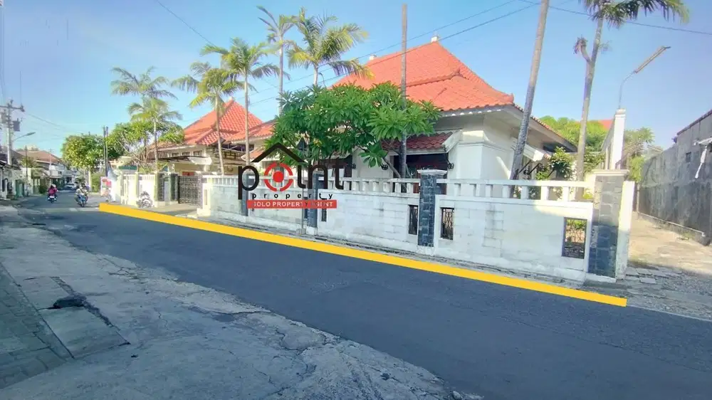 Rumah Mewah Luas 1 lt di Banjarsari Solo Kota