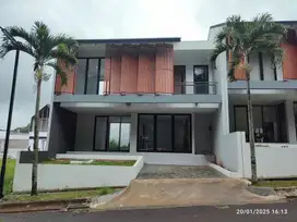 Rumah Villa Green Valley Dago Bandung Strategis Villa di Pusat Kota