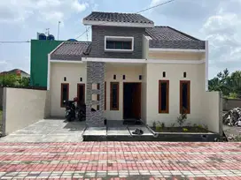 Cluster apik Sumber sebelah timur SMPIT Nur Hidayah Solo