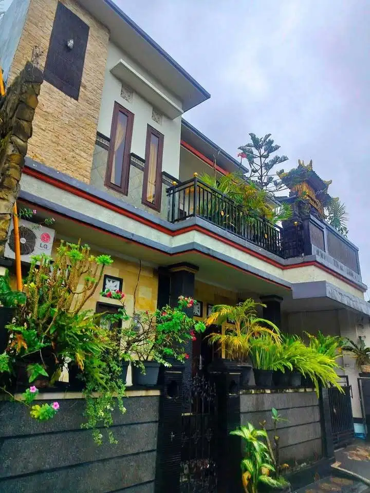 dijual rumah lantai 2 dalung