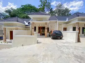 RUMAH BARU SIAP HUNI 300 JUTAAN TANAH LUAS DI SLEMAN
