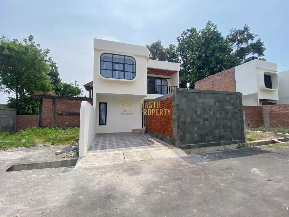 RUMAH 2 LANTAI BARU SIAP HUNI SEMIFURNISH DALAM RING ROAD MAGUWOHARJO