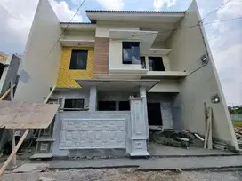 Rumah Baru 2 lantai di Waru Gentan