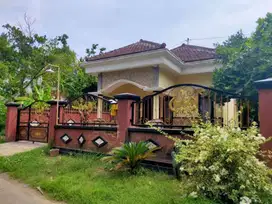 Dijual Rumah Siap Huni Dengan 6 Unit Kamar Kos di Bulusan - Banyuwangi