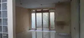 dijual rumah taman surya 5