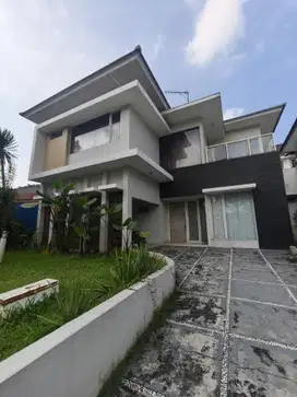 Disewakan Rumah Cluster Vassa Residence Vassa Lake Lippo Cikarang