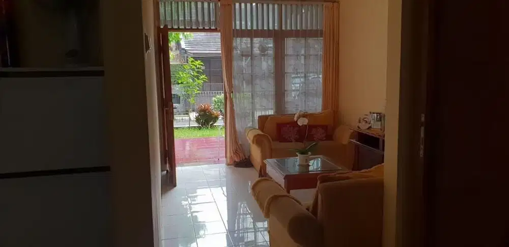 Rumah Terawat Cikutra Best Location Dekat Widyatama