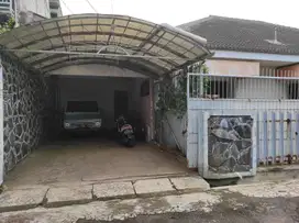 Dijual Rumah Lama Komplek Parakan Soetta