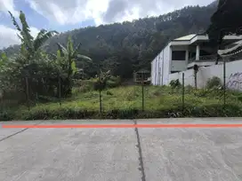 Tanah datar siap bangun di komplek wisata Tawangmangu